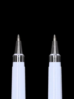 Stylos à bille avec capuchons