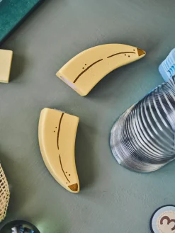 Banane en bois jouet