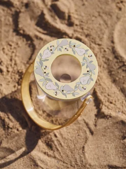 Boîte à jouets avec loupe
