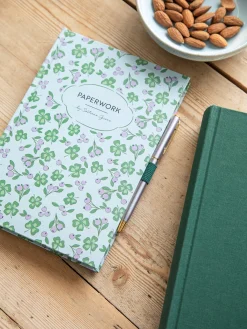 Carnet à couverture rigide avec stylo
