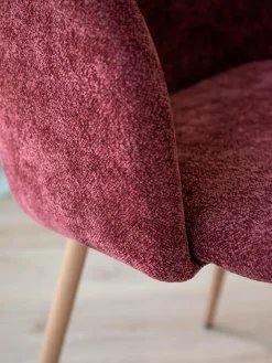 Chaise en tissu bouclette