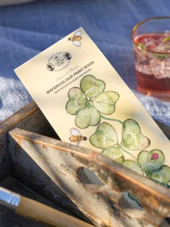 Livre de peinture à l’aquarelle
