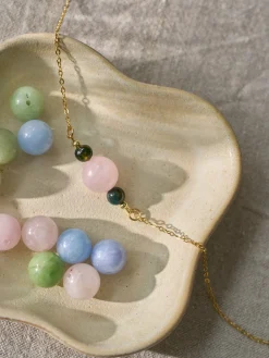 Ornements de bijoux assortis