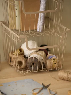 Panier de rangement en fil empilable