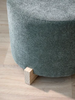 Pouf avec pied
