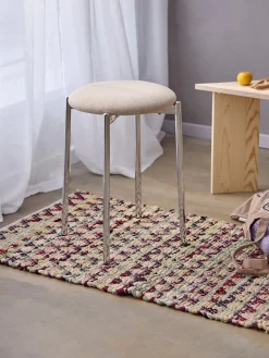 Tabouret avec cadre aspect chromé