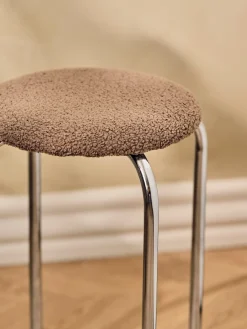 Tabouret en tissu teddy